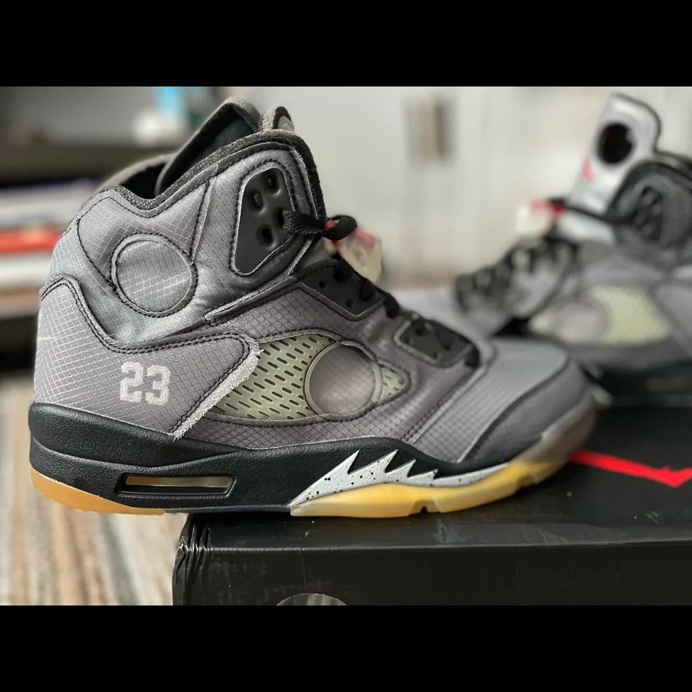 Off white Air Jordan 5 - Picture 6 of 11